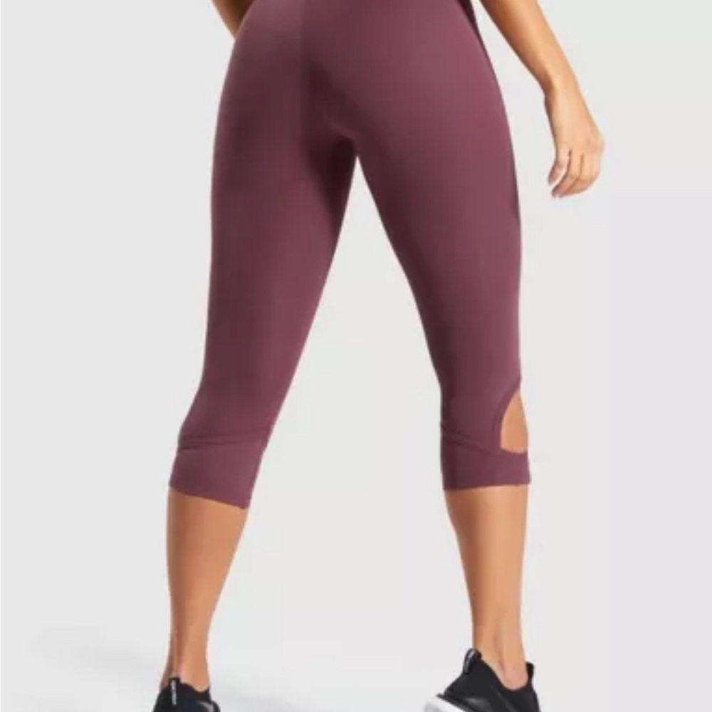 EUC Gymshark Studio Cropped Leggings - Berry Red Sz XS
